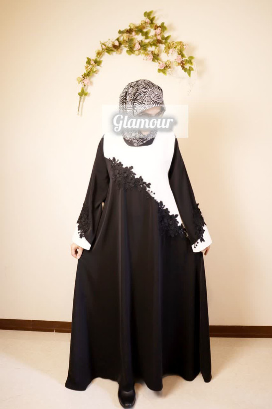 مانتو عبایی گلامور مدل سدنا با ۴ گل اپلیکه برجسته کریستال دوزی شده