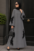 مانتوعبایی گلامور مدل دلسا با گل اپلیکه و مروارید